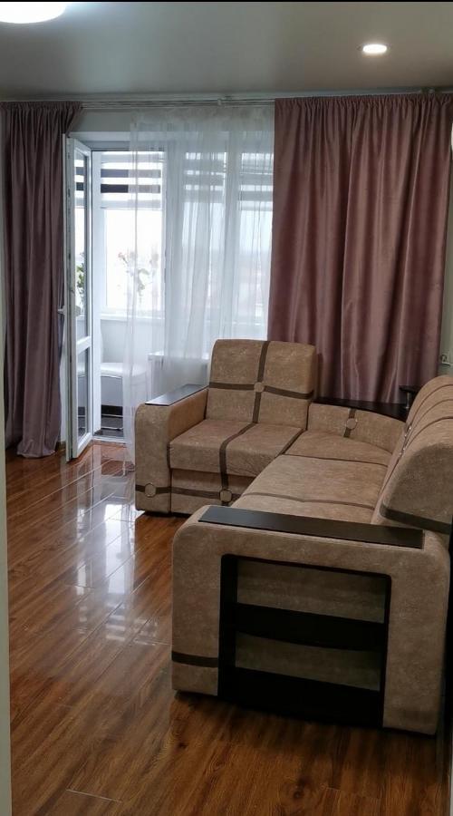 Studio Apartment In The Center Shostka Exterior photo
